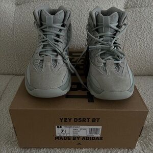 Yeezy Desert Boot, Mens 7.5/Womens 8.5  Color: Salt